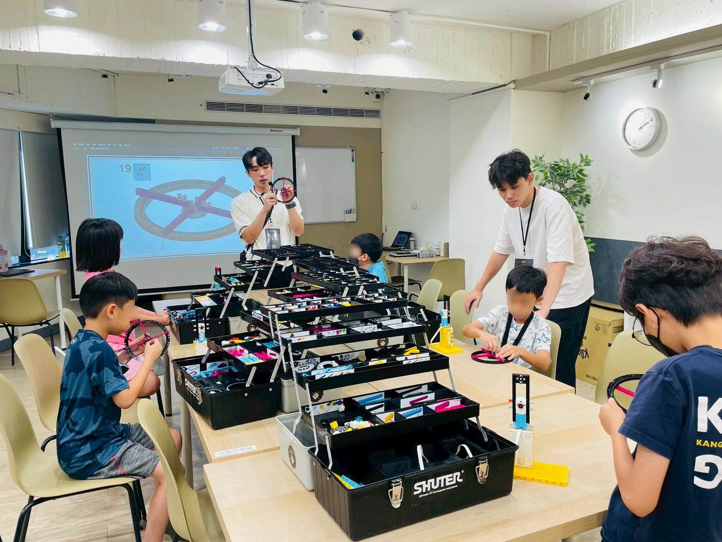 科學AI夏令營上課實況